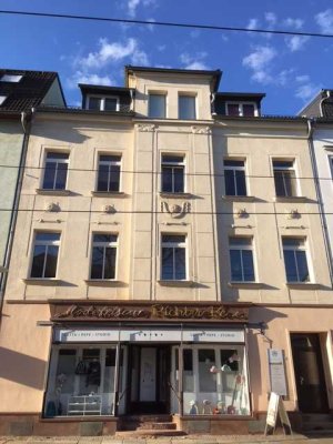 Neue Einbauküche möglich! 2-Zimmer-Wohnung! Tolles Bad mit Wanne + Dusche!