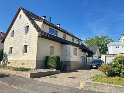 Freistehendes Zweifamilienhaus in ruhiger Wohnlage