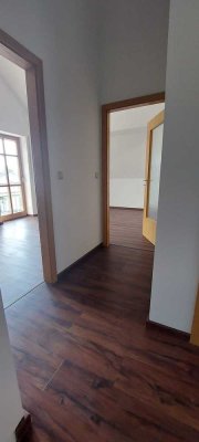 Freundliche 3-Zimmer-Maisonette-Wohnung mit Balkon in Neuhaus am Inn
