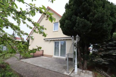 Gepflegtes EFH mit viel Platz, Garage und Garten mit 2 Terrassen in ruhiger Lage