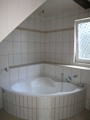 Echzell - große 1-Zi-Maisonette-Whg mit separaten Eingang