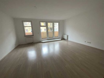 Erfurt* Karree am Südpark* helle 3 Zimmer-Wohnung mit Balkon* sep. Küche* Duschbad