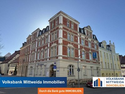 Helle 2,5-Zimmer-Dachgeschosswohnung im Zentrum -Einbauküche auf Wunsch möglich!