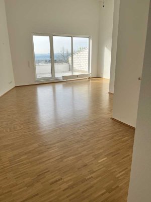 Wohnen mit Ausblick: Dachgeschosswohnung in Wiesbaden (Freudenberg)