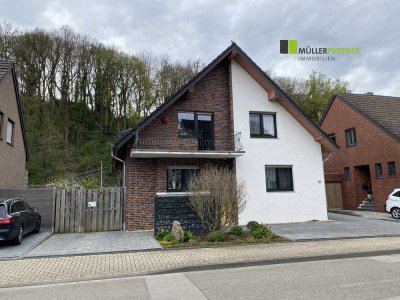 Freistehendes Zweifamilienhaus in ruhiger Wohnlage von Eschweiler-Weisweiler