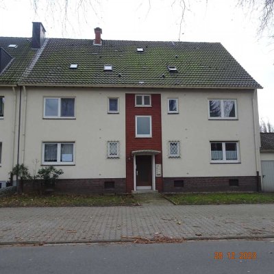 Erstbezug nach Sanierung: Attraktive 3,5-Raum-Dachgeschosswohnung mit geh. Innenausstattung