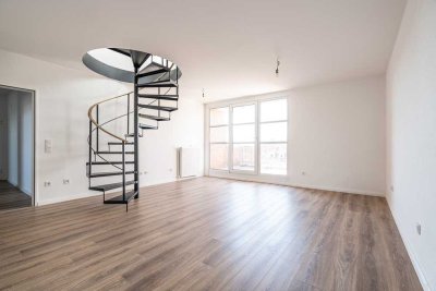 Saniert und ab sofort frei - Maisonette Wohnung mit 94 qm