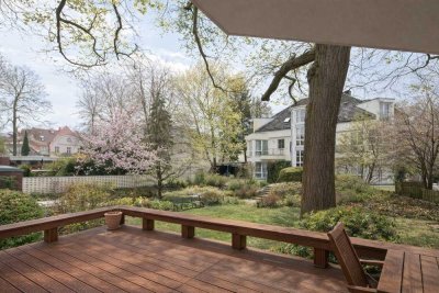 Exponierte Lage in Wald-/Kudamm-Nähe - Maisonette mit großer Sonnenterrasse und privatem Garten