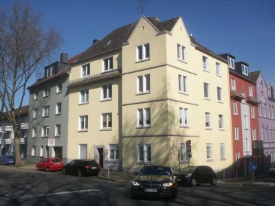 Schöne , lichtdurflutete, vollständig renovierte 1,5 Zimmer Wohnung in Essen, Kray-Süd