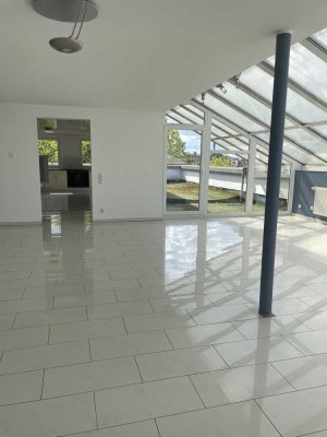 *Penthouse mit Dachterrasse* Wohnen und Arbeiten über den Dächern von Duisburg