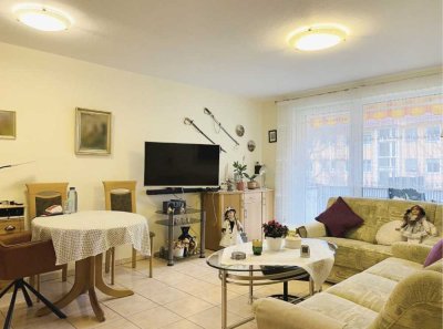 Vollständig renovierte 2,5-Zimmer-Wohnung mit Balkon und EBK in Nürnberg(VB)