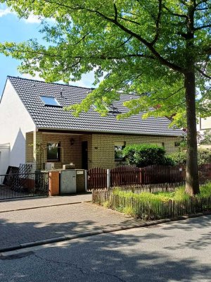 Exklusives Einfamilienhaus mit Carport