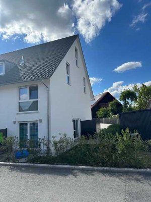 Schöne 4,5 Zimmer-Reihenhaus-Wohnung in Bayreuth-Oberkonnersreuth