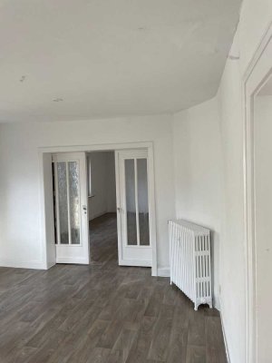 Schöne 5-Zimmer-Wohnung mit Balkon und EBK in Homberg (Efze)