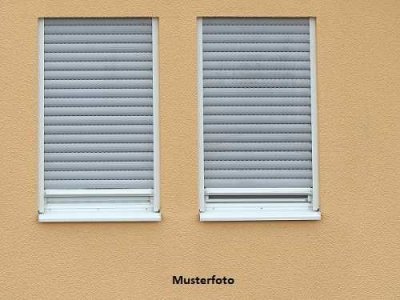 Einfamilien-Doppelhaushälfte mit überdachtem Freisitz