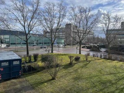 2-Zimmer-WG-Wohnung für Studenten, teilmöbliert, neu renoviert, frei