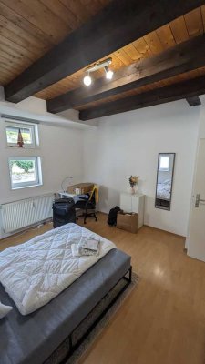 WG-Zimmer in charmantem Fachwerkhaus, direkte Nähe zu Bosch, Porsche, Voith, GEZE, LEWA