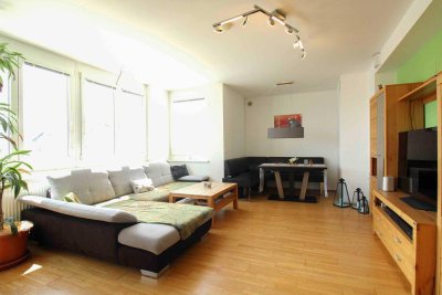 In zentraler Lage von Schwechat: Großzügige 3-Zimmer-Whg. mit Loggia, Balkon und Garagenstellplatz