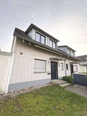 Familienfreundliche Doppelhaushälfte mit Garten und EBK in Wittlaer nahe ISD