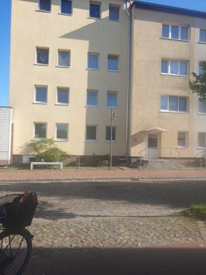 frisch sanierte 4-Raum Wohnung im Erdgeschoß im schönen Gingst ab sofort zu vermieten ! NEU