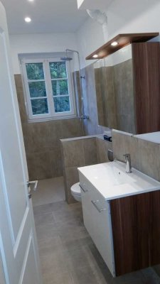 schicke Altbauwohnung mit Garten und Stellplatz