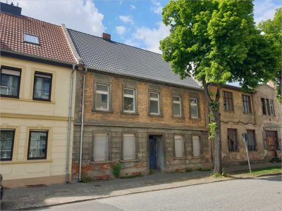 Handwerker aufgepasst: Großes Haus zum kleinen Preis