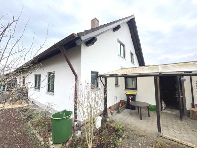 helle Doppelhaushälfte mit großem Garten!