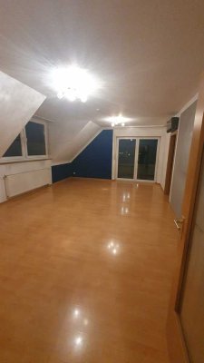 schöne  helle 3 Zimmer Wohnung in Graben Neudorf
