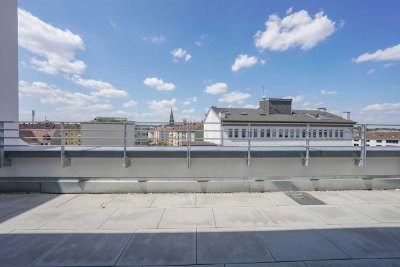 Penthouse mit Weitblick: Exklusive Dachterrasse, offene Designküche und lichtdurchflutete Räume