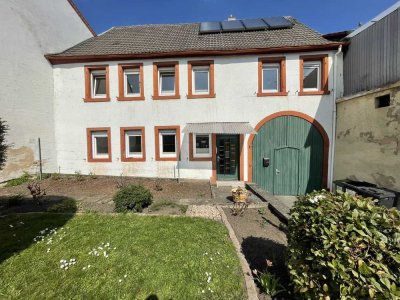 Einfamilienhaus mit Einliegerwohnung