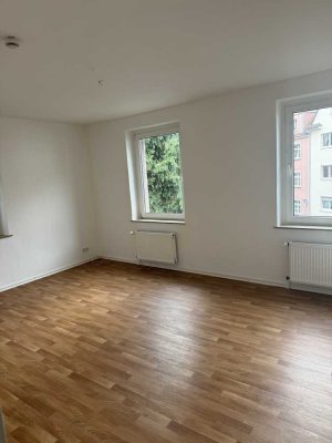 Vollständig renovierte 2-Zimmer-Wohnung mit Einbauküche in Solingen