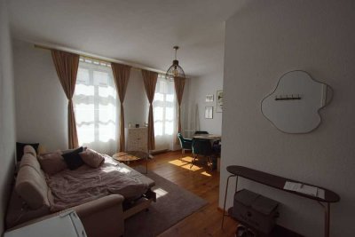 Bezugsfreie 2R Wohnung im beliebten Waldstraßenviertel !!!