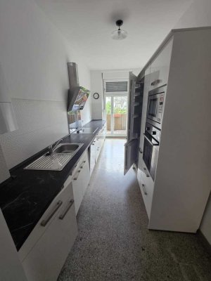 Kurzzeitmiete Exklusive 3-Zimmer Altbauwohnung