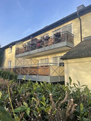 Moderne 2 1/2 Zimmer-Whg. mit Balkon und hochwertiger EBK