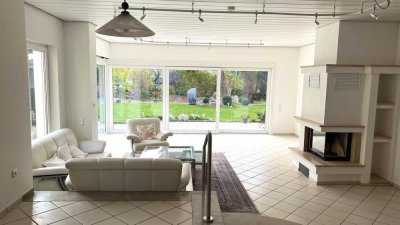 Lichtdurchflutete 3 Zimmer-Wohnung mit Terrasse & neuwertiger EBK in Jülich Zentrum