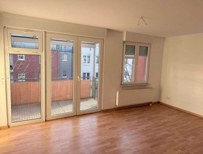 Moderne 2-Zimmer Wohnung mit Balkon und EBK in Erfurt ab sofort