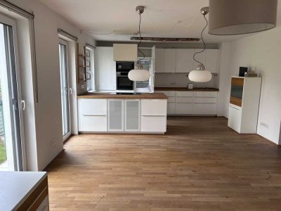 3 Zimmer Wohnung mit großem Garten