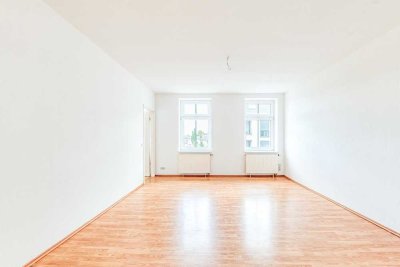 CHARMANTE ALTBAUWOHNUNG *** SOFORT BEZUGSFREI