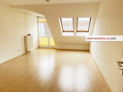 IMMOBERLIN.DE - Lichtdurchflutete Wohnung mit Südbalkon & Pkw-Stellplatz beim Ortszentrum
