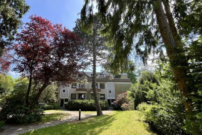 Helle 2-Zimmer-Wohnung/ Penthouse in toller Parklage in Hamburg-Sasel von Privat