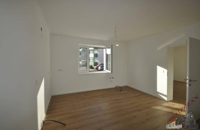 Erstbezug-Neuwertiges Einfamilienhaus mit sehr großem Garten sehr zentral in St. Pölten gelegen