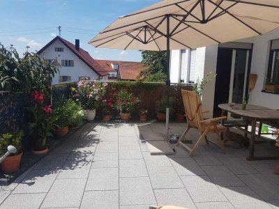 Helle, geräumige 5-Zimmerwohnung auf 2 Etagen mit Dachterrasse im Ortszentrum