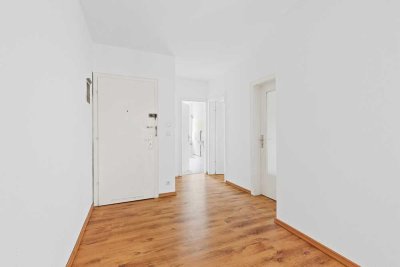 Charmante 3 Zimmer - Eigentumswohnung mit Südbalkon und Blick ins Grüne – bezugsfrei und modernis...