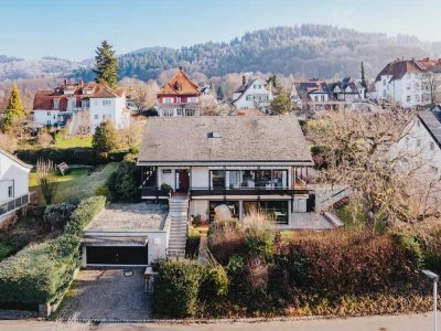 Gepflegtes Einfamilienhaus mit Schwimmbad in begehrter Lage von FR-Herdern