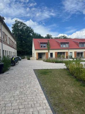 Haus mit Garten und Grünblick, EBK, Parkett u.a. - Besichtigung am Samstag 18.10. / 14.00 Uhr