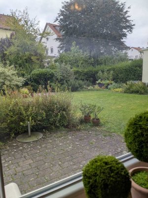 105 m² in 2-Familienhaus..incl. Einbauküche, mit sep. Büro etc..Garten...SP u. Garage...Ruhig Lage..