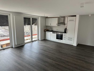 Wie neu - top sanierte Wohnung mit Garage