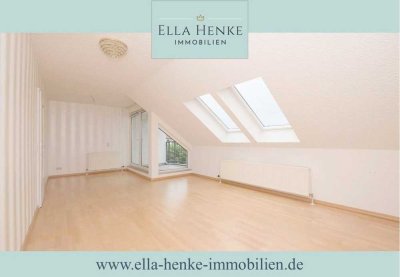 Moderne, sonnige 2-Raum-Wohnung mit schöner Einbauküche + Balkon.
