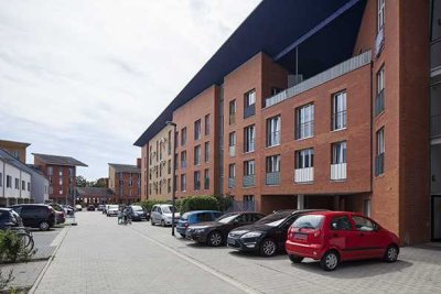 Helle 2-Zimmerwohnung mit Balkon und bodentiefen Fenstern!