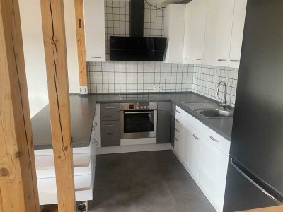 Helle 4,5-Zimmer Maisonette-Wohnung mit Balkon in Mußbach